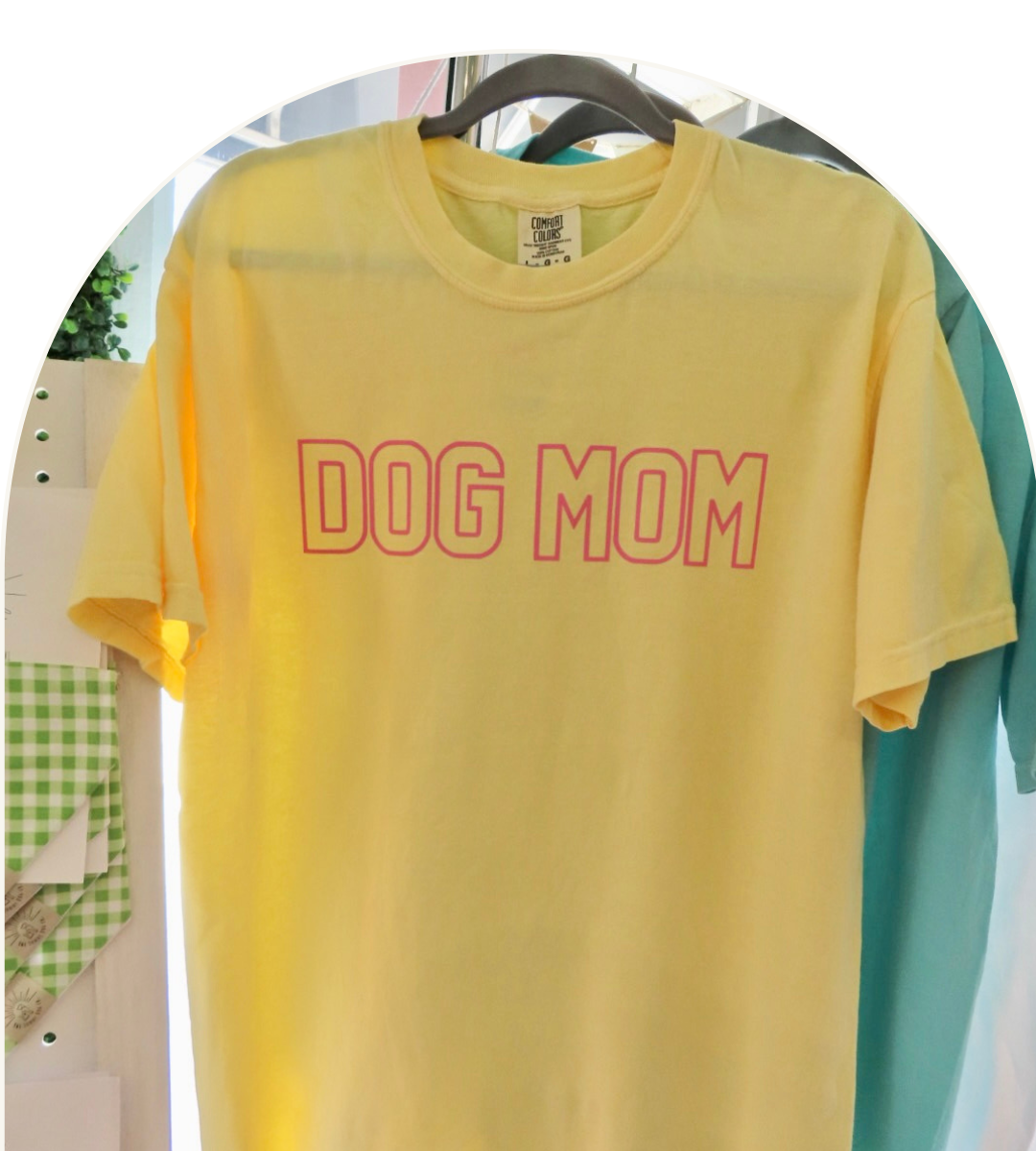 Dog Mom T-Shirt Yellow