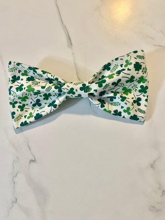 Over the Collar Dog Bow Tie-4 Leaf Clover Bow-Standard Bow-Sailor Bow-St. Patrick’s Day Dog Bandana-St. Paddy Day-Irish-St Patrick’s Day Gif